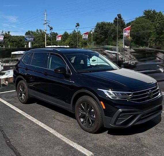 VOLKSWAGEN TIGUAN 4MOTION 2024 3VV2B7AX1RM068102 image